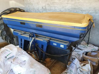 Distributeur d'engrais Jf Stoll Lemken Feraboli Bogballe - 1