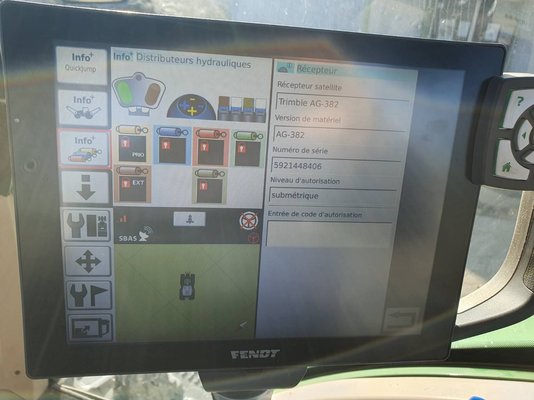 Tracteur agricole Fendt 824 Vario S4