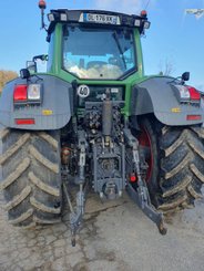 Tracteur agricole Fendt 824 Vario S4 - 4