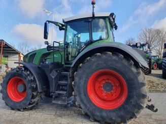Tracteur agricole Fendt 824 Vario S4 - 1